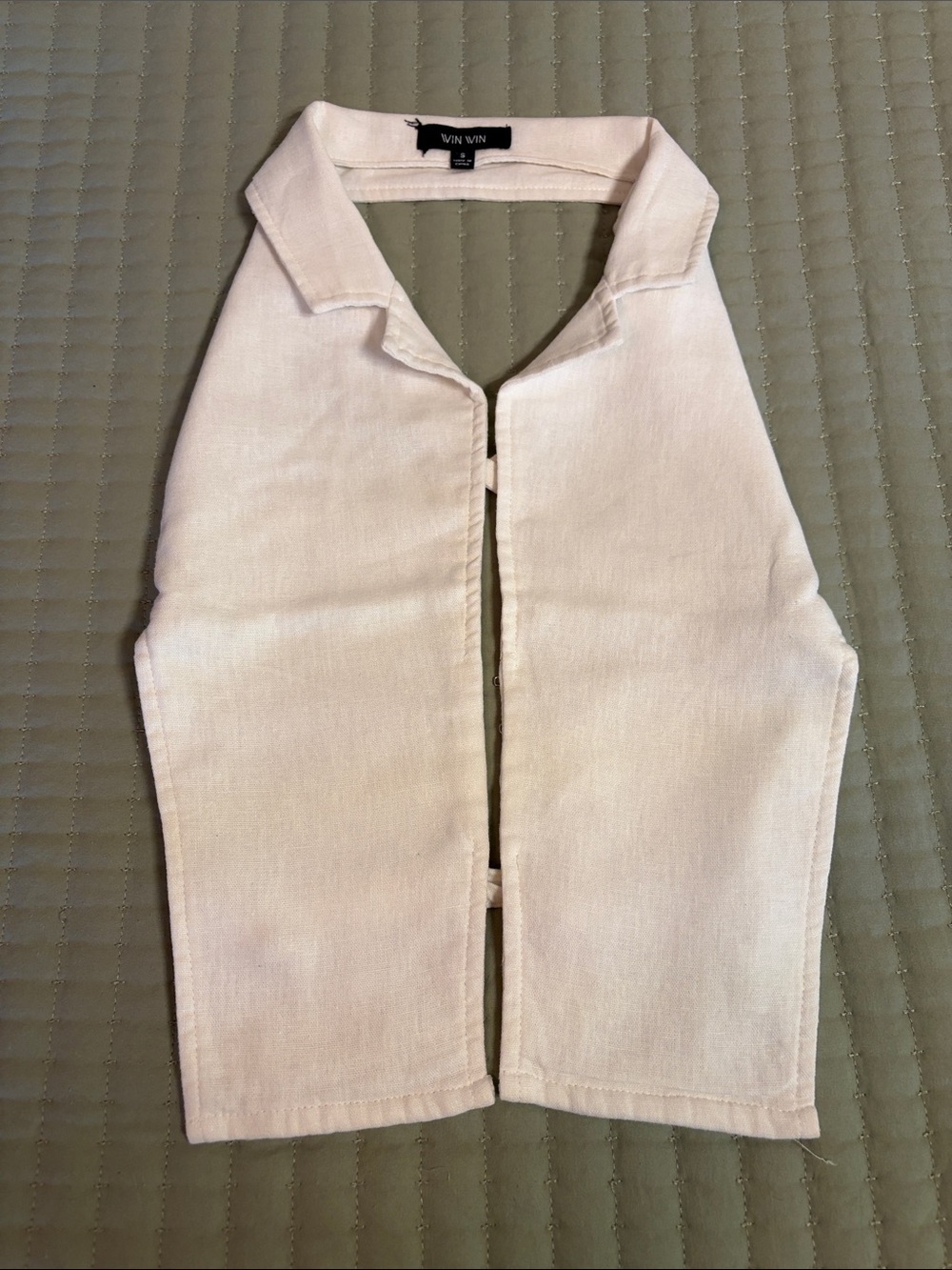 WinWin halter top . Black Logo Tag . Linen/rayon